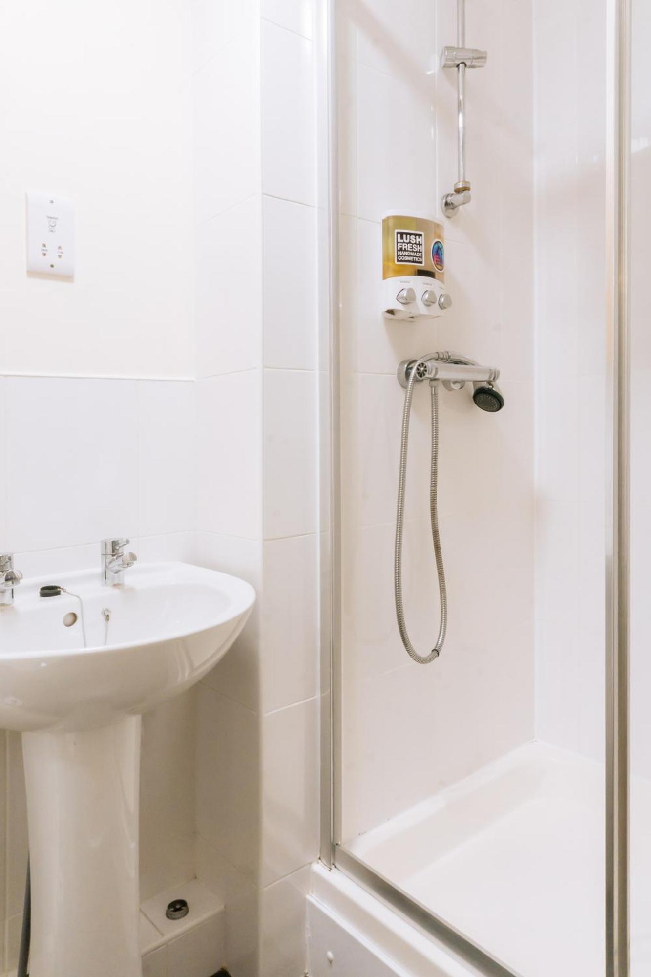 Stylish 3 Bedroom Apartment Near Hollyrood Park Edinburgh Luaran gambar